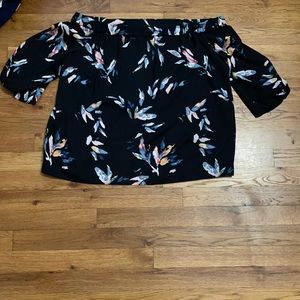 Cold shoulder blouse by 1 state Size Large